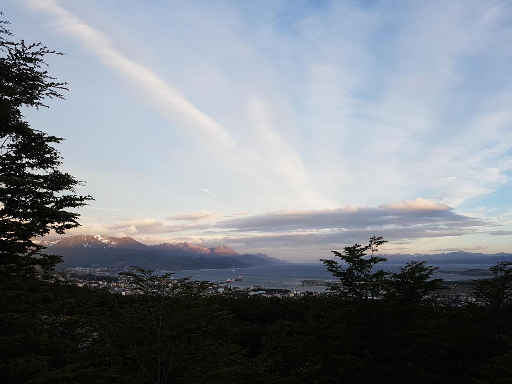Hotel Tierra Del Fuego Ushuaia Exterior photo